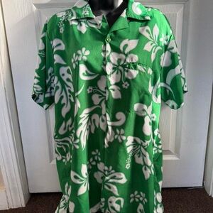 Men's Green Hawaiian Short-Sleeve Shirt with White Floral Print